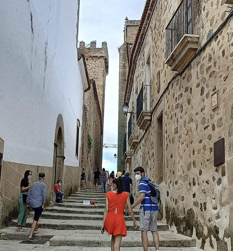 PasearteCaceres Guias Turísticos-卡塞雷斯必去景点