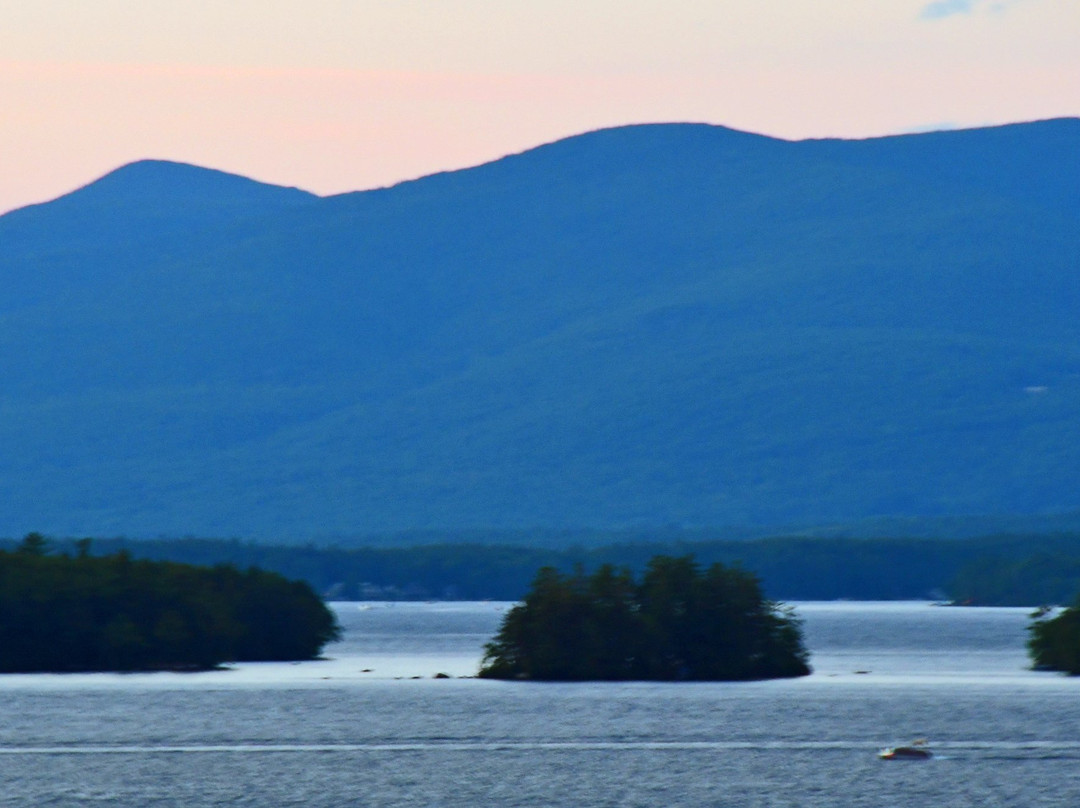 Belknap Point Inn主图