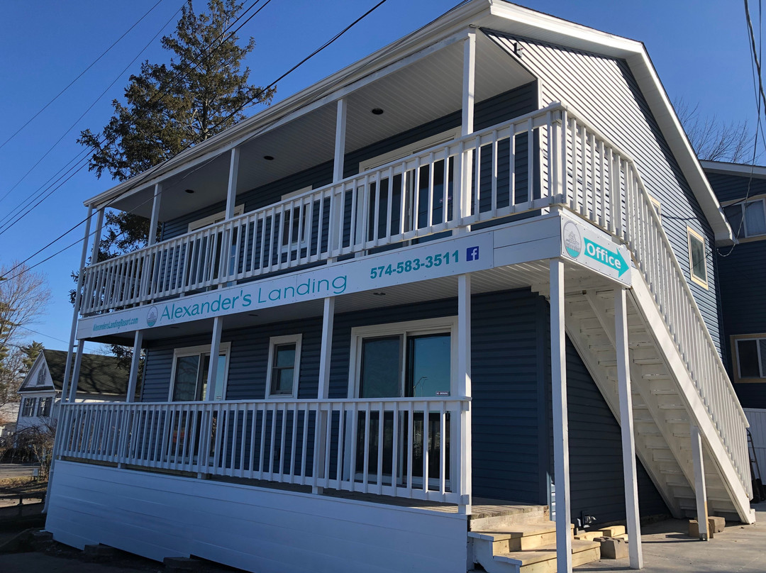 Alexander's Landing主图