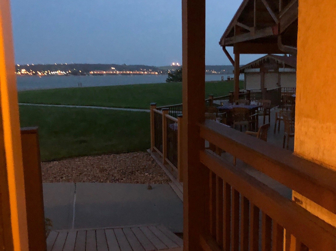 Arrowwood Resort At Cedar Shore主图