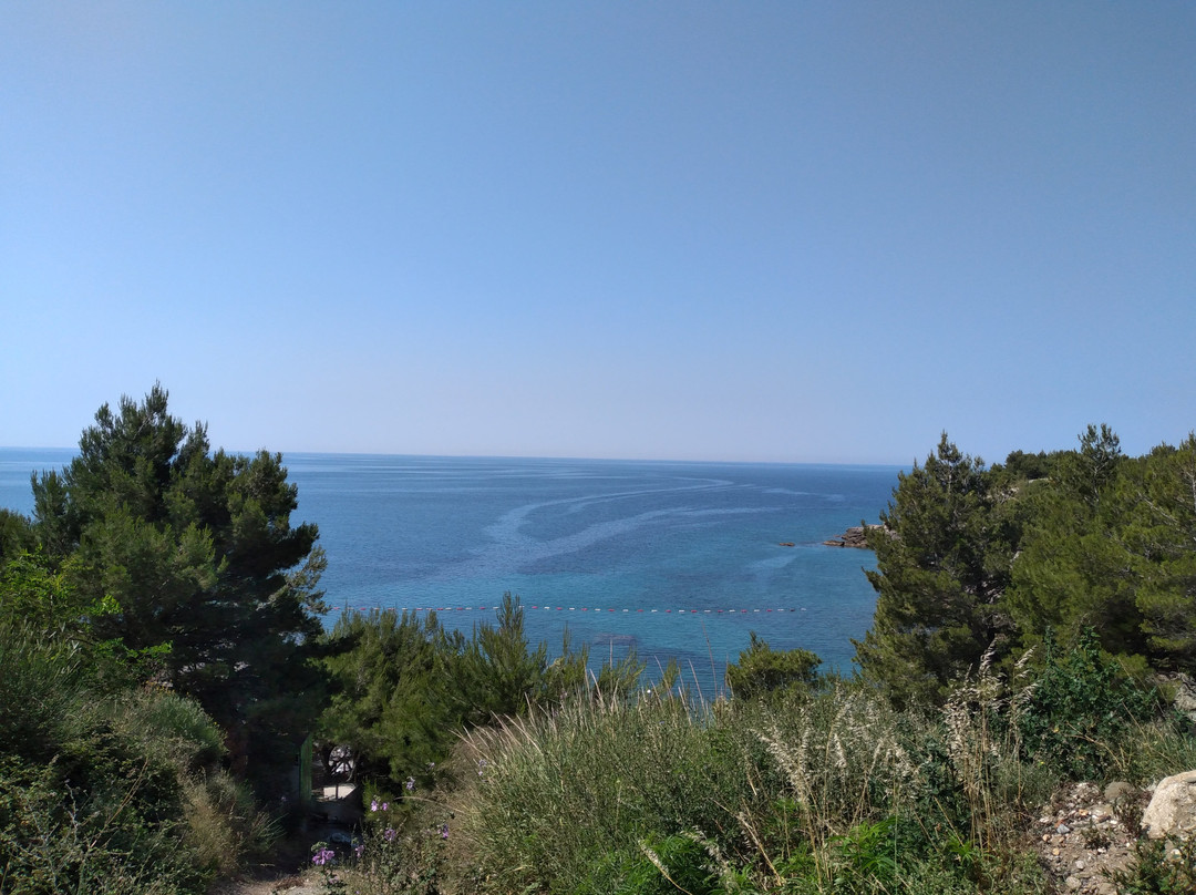 Strbina Beach-Sutomore必去景点