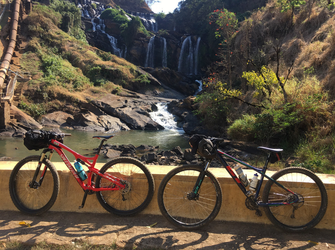 Cachoeira de Tombos景点图片