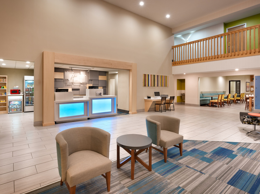 西伯城快捷假日酒店主图