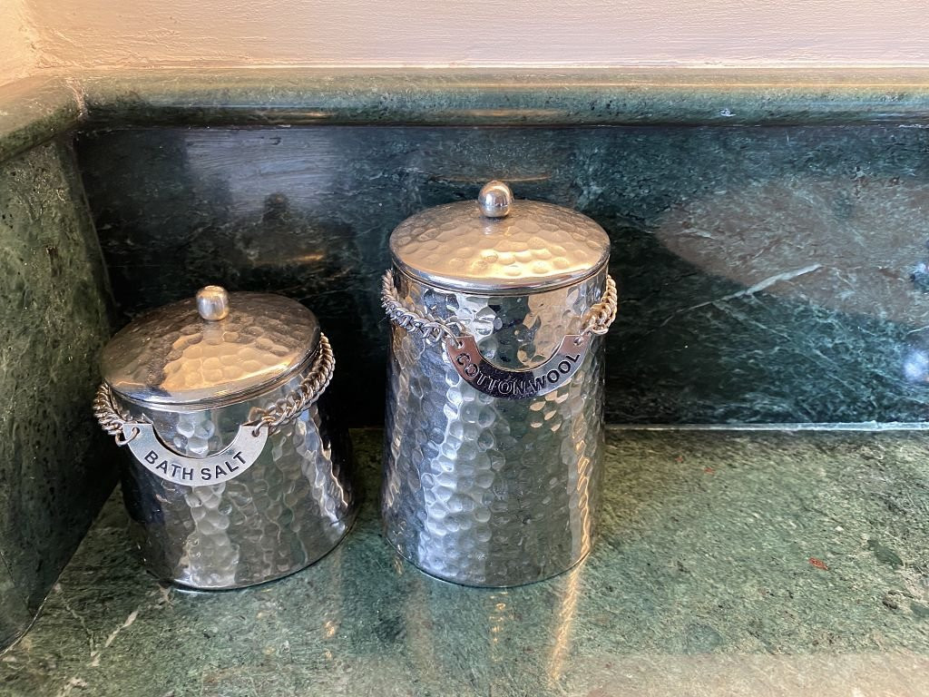 Ananda in the Himalayas主图