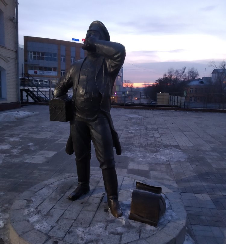Monument to the Verkhneudinskiy Kupets景点图片