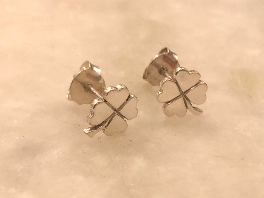 Sithma Gems & Jewellery-乌纳瓦图纳必去景点