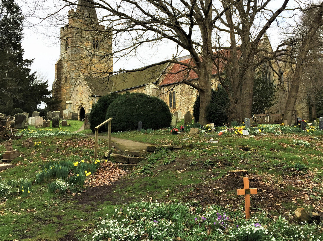 St Mary the Virgin Churchyard景点图片