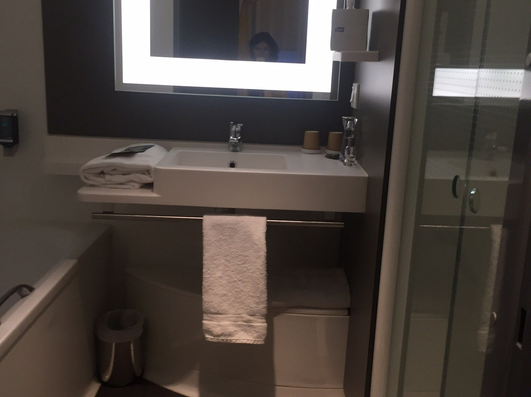 B&B HOTEL Rueil-Malmaison Gare主图