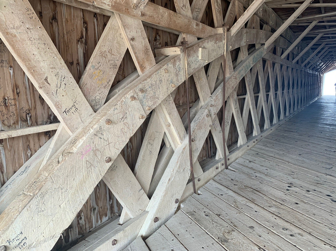 Holliwell Bridge-Winterset必去景点