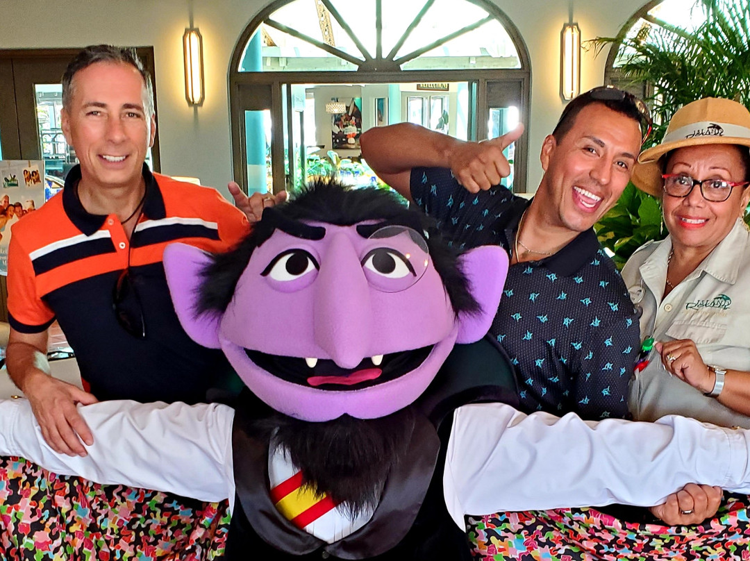 Island Routes-普罗维登西亚莱斯必去景点