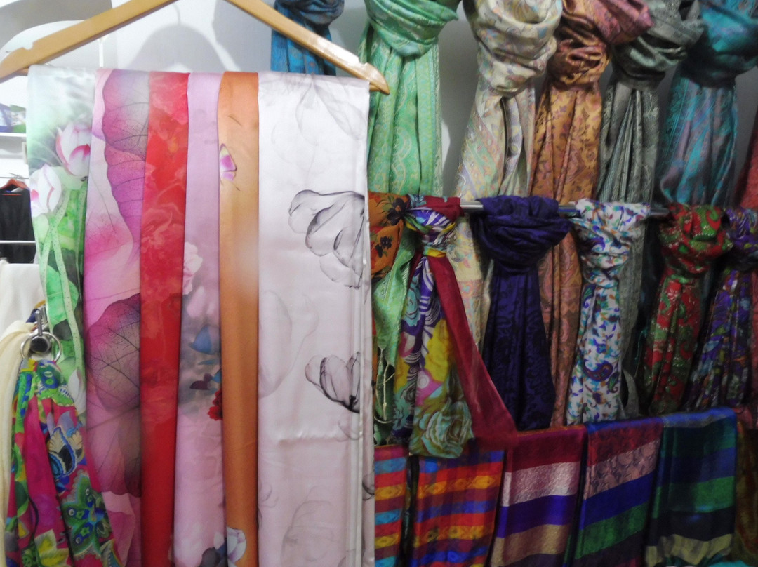 Natural Silk Factory-加勒必去景点