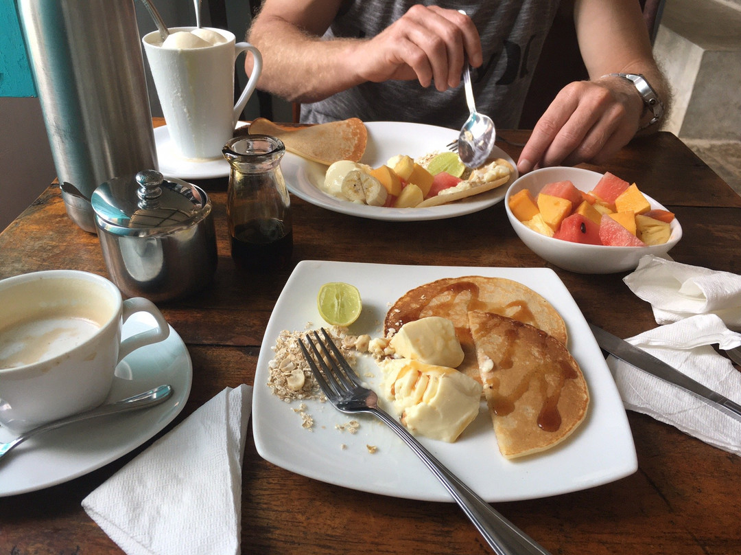 RockVin Cafe and Surfer's Inn主图