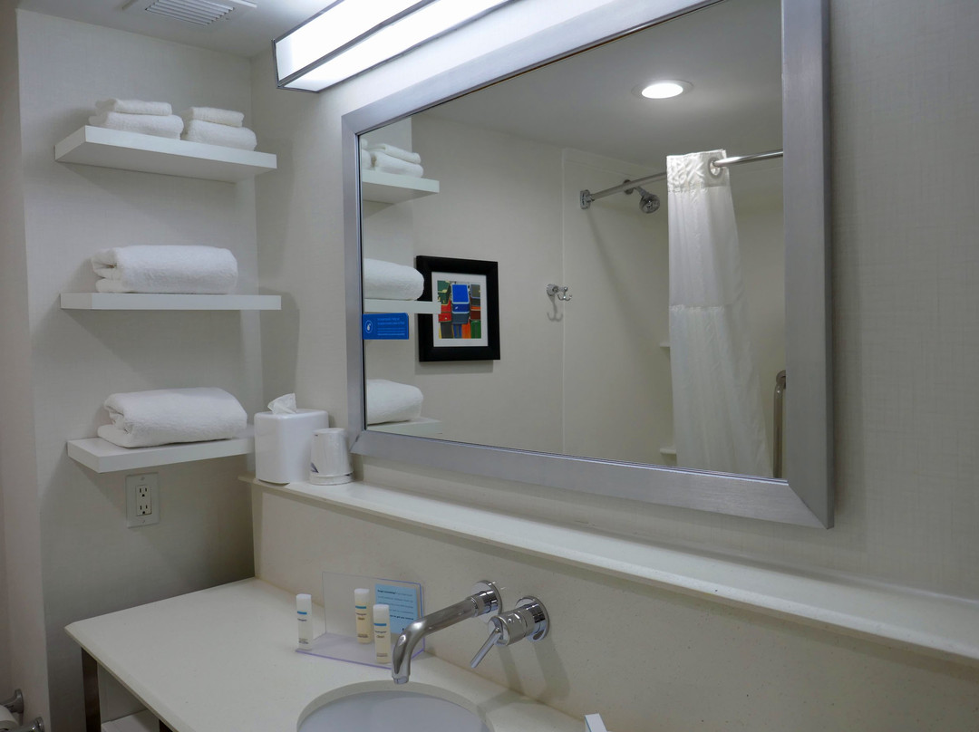 纽约肯尼迪机场欢朋酒店主图