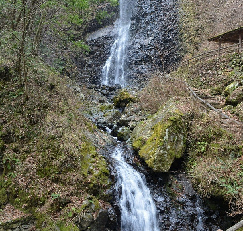 Shirainotaki Falls-东温市必去景点