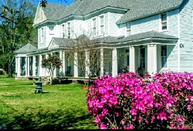 Hughes House Bed & Breakfast主图