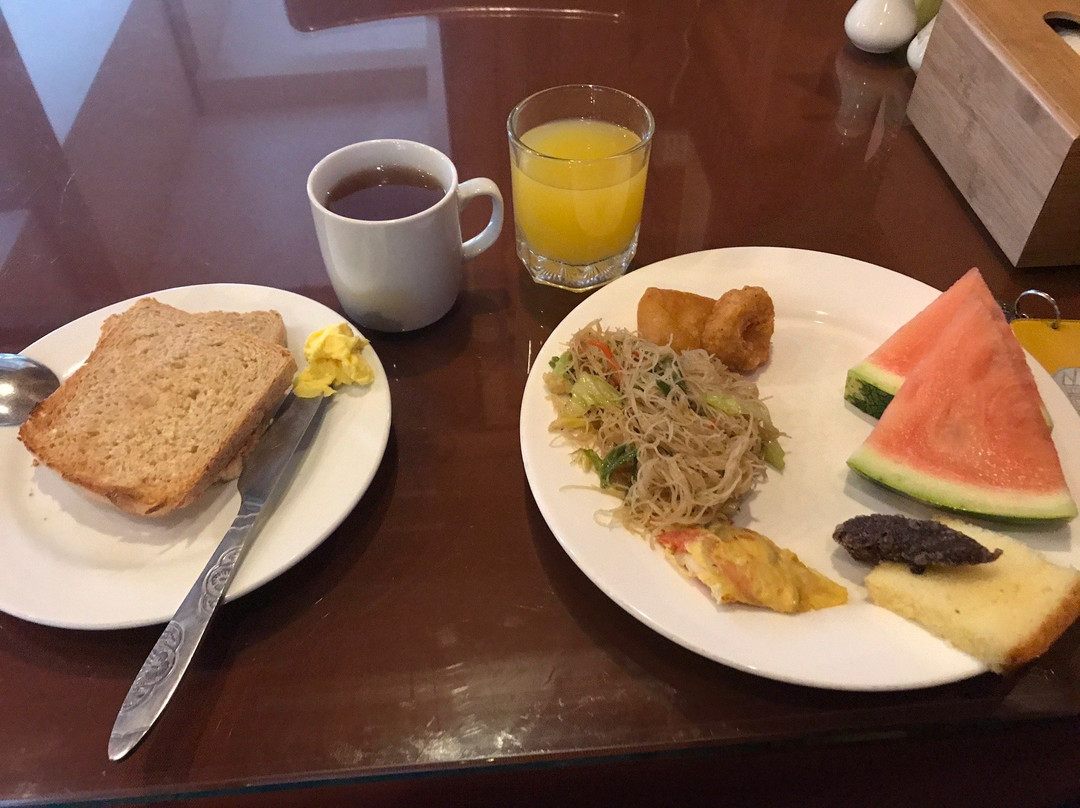 Mr Charles Hotel主图