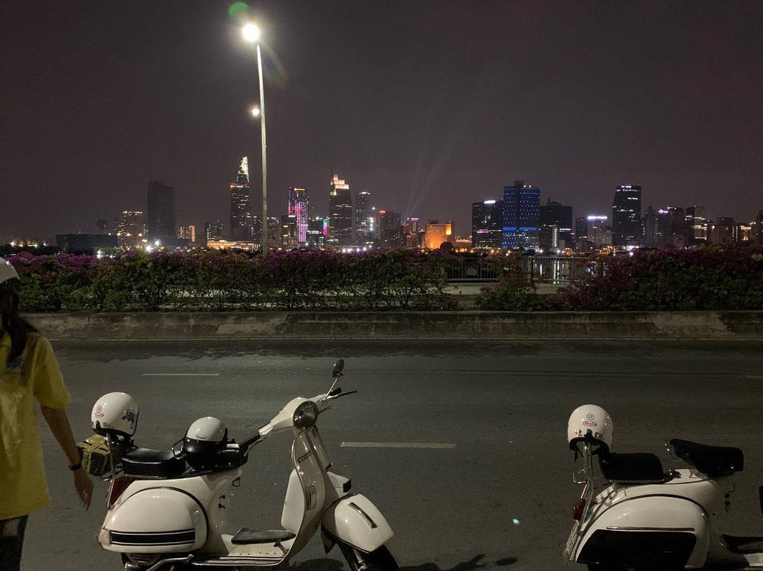 Saigon Vespa Tours-胡志明市必去景点