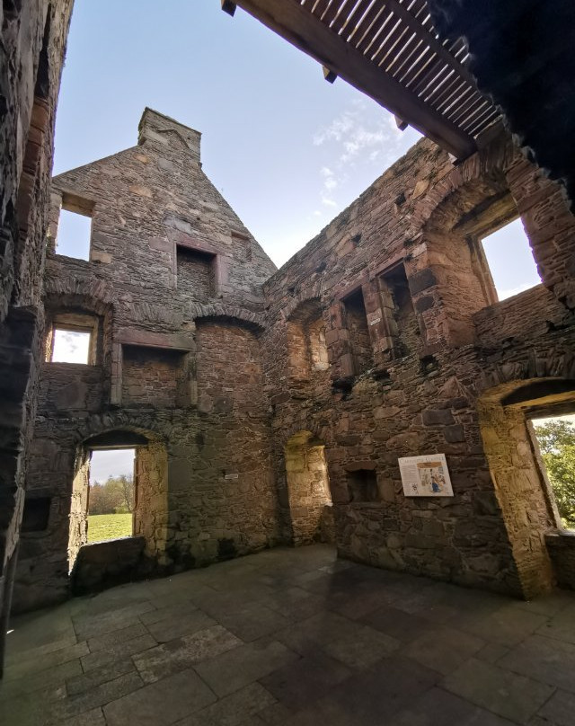 Carsluith Castle景点图片