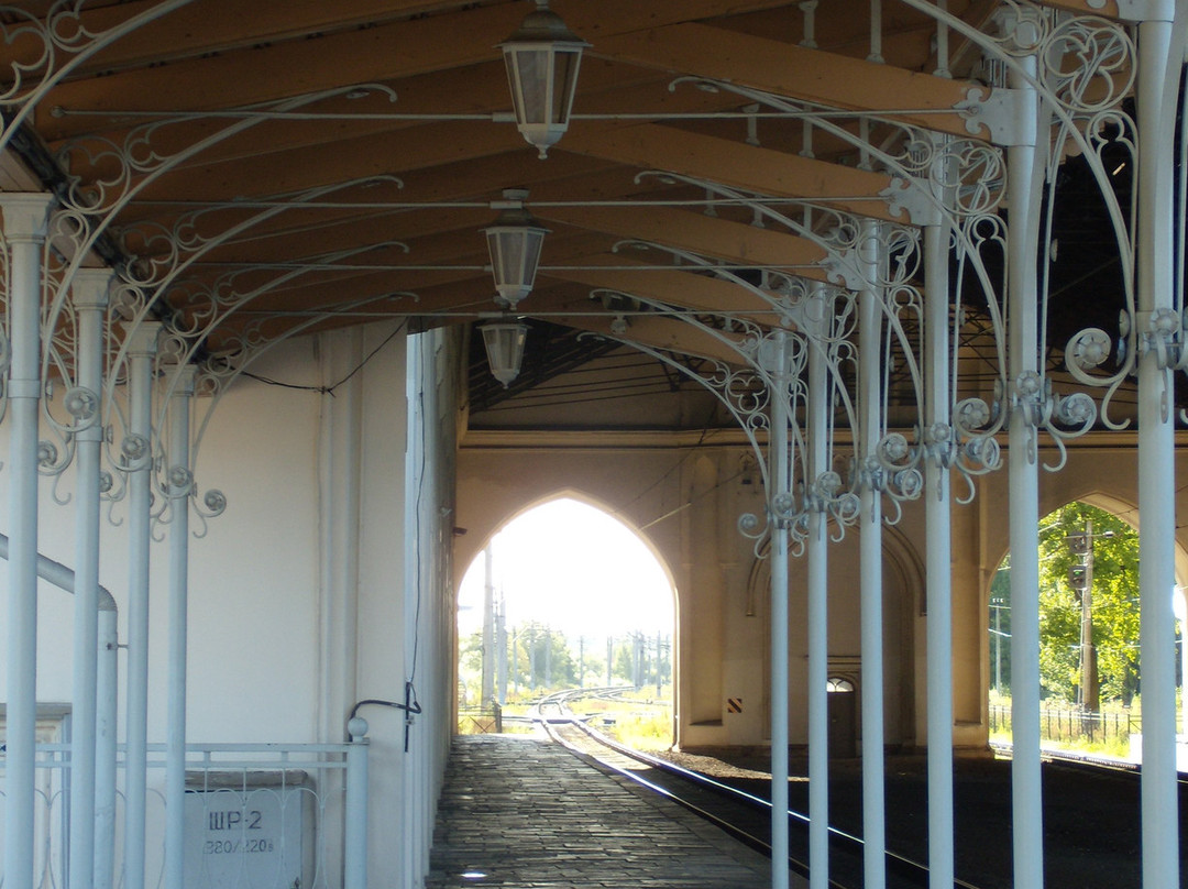 New Peterhof Railway Station景点图片