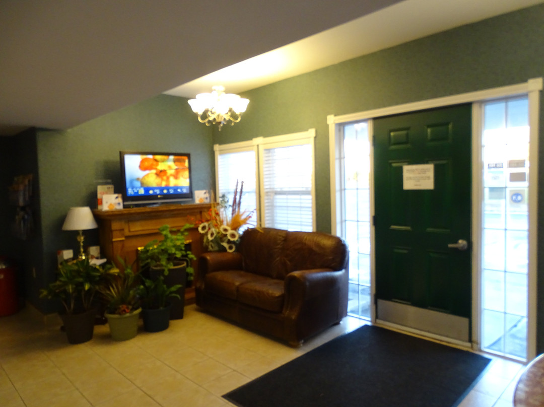 Econo Lodge & Suites主图