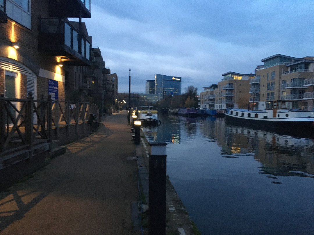 Brentford Lock Canalside景点图片