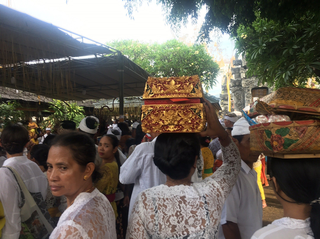 Ponjok Batu Temple景点图片