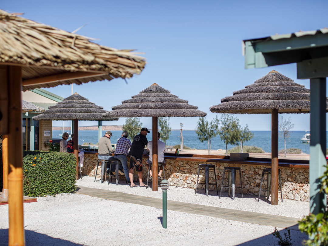 鲨鱼湾海滨公寓酒店