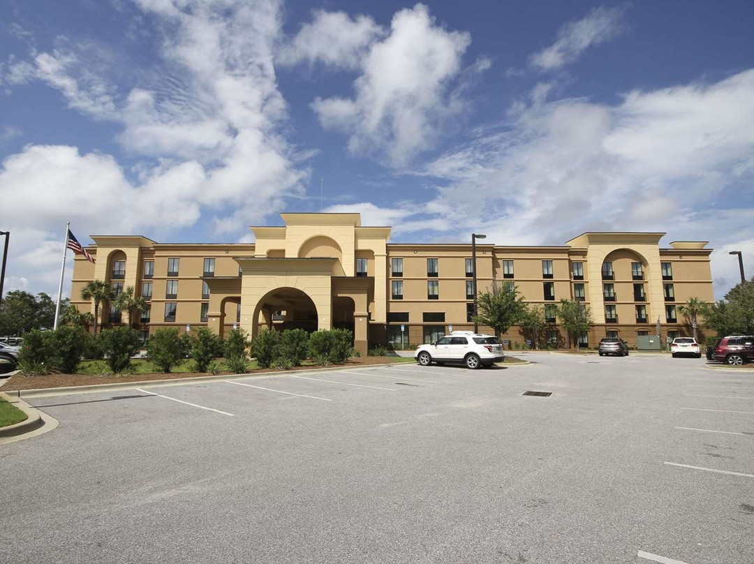 Hampton Inn & Suites Pensacola/Gulf Breeze主图