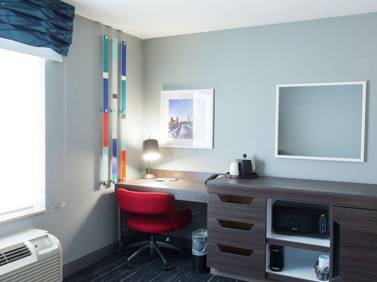 安肯尼希尔顿恒庭旅馆&套房酒店主图