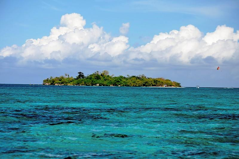 Booby Cay Island景点图片