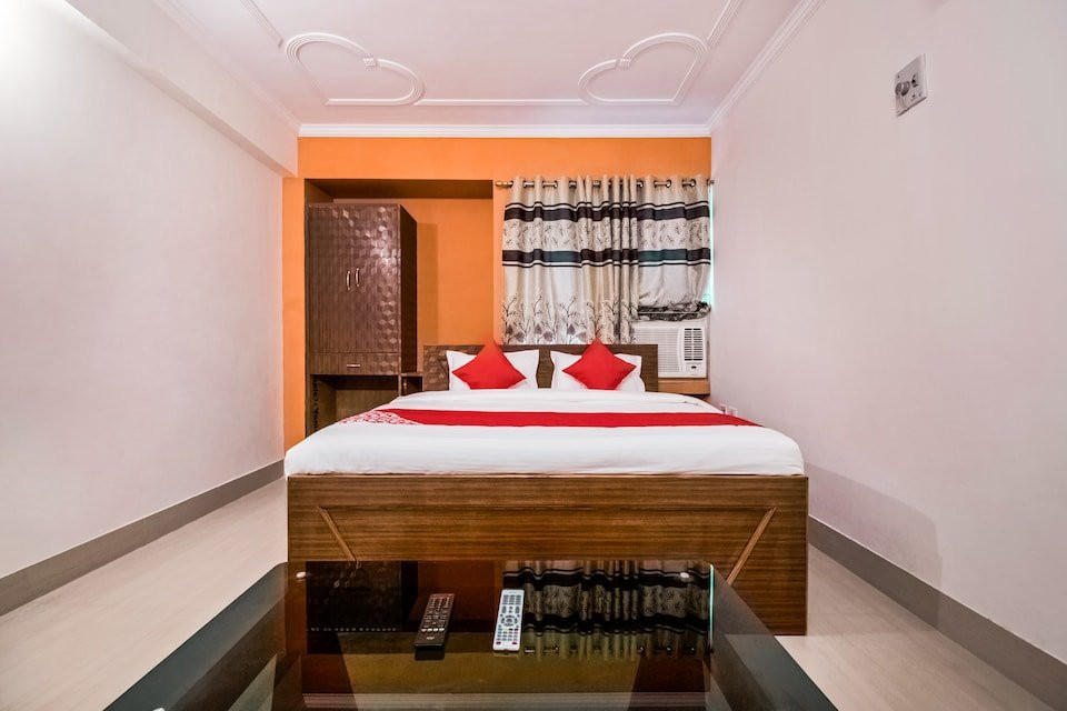 OYO 27616 Hotel Mega Royal主图