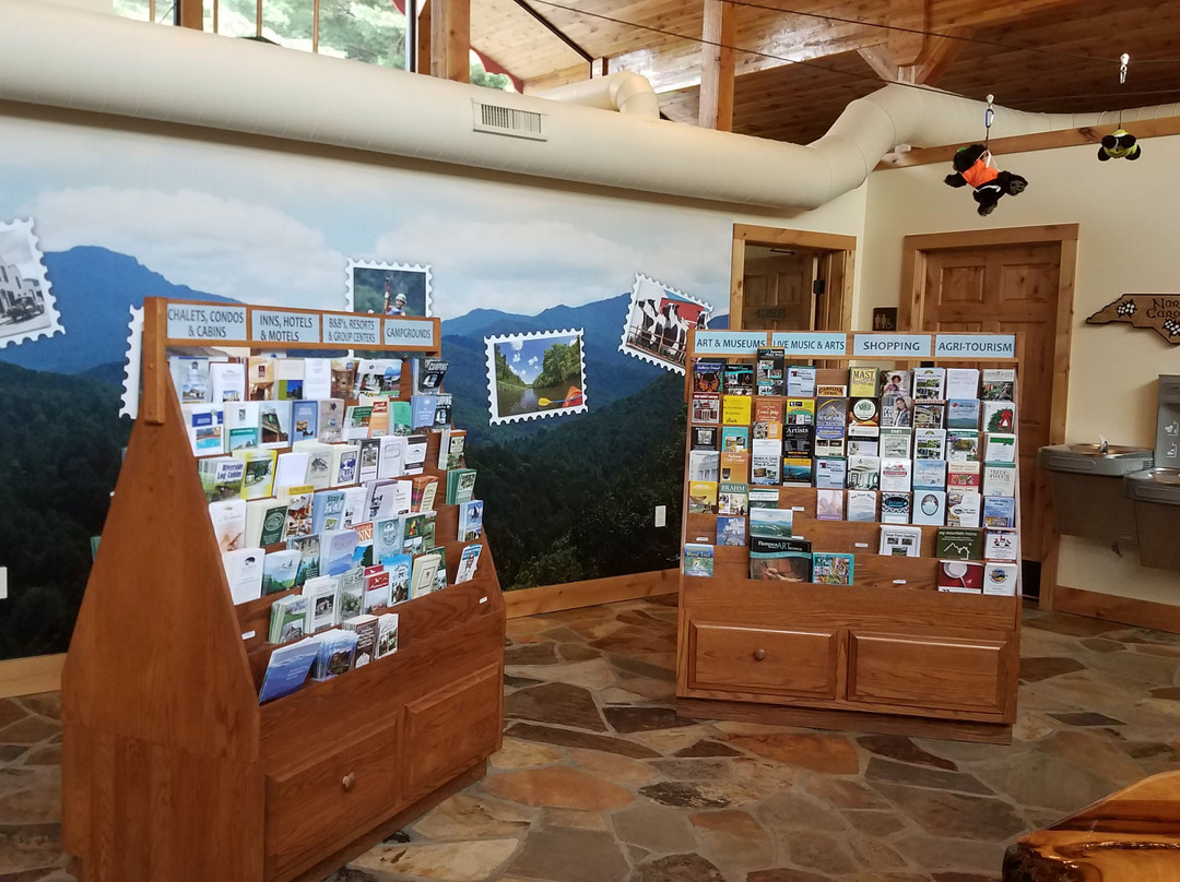 High Country Host Regional Visitor Center景点图片