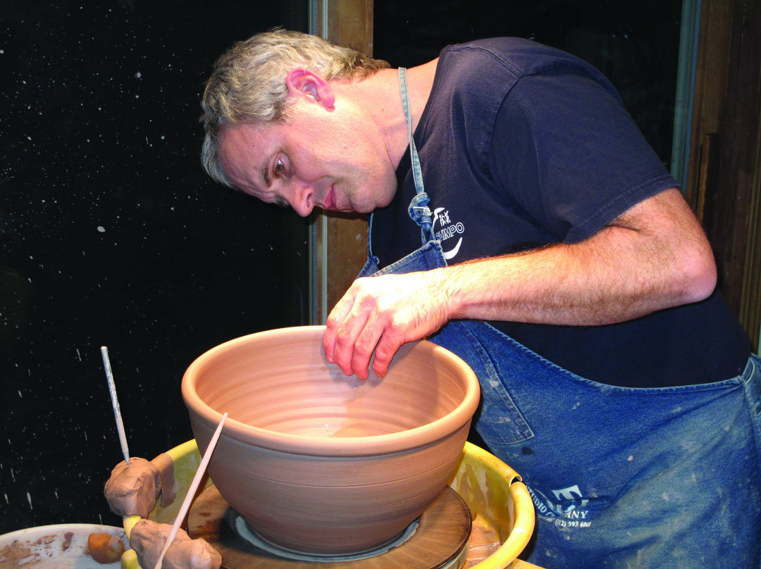 Pinder Pottery & Gallery-加利纳必去景点