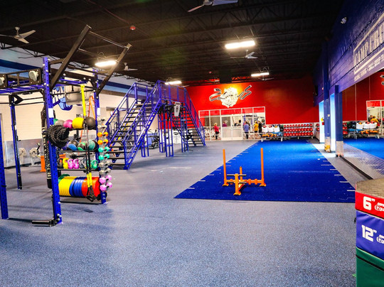 Bogart旅游景点-Crunch