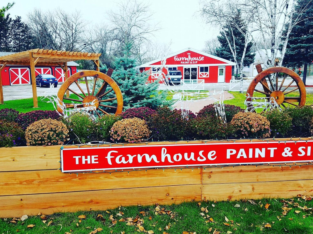 The Farmhouse Paint and Sip Bar and Cafe景点图片