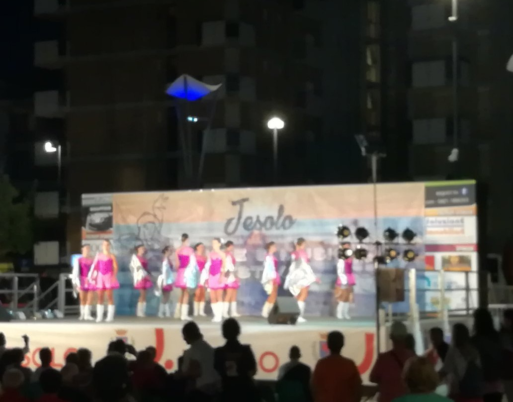Piazza Milano-耶索洛必去景点