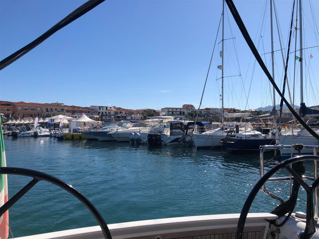 Scuola vela Playa Sardinia-Isola Rossa必去景点