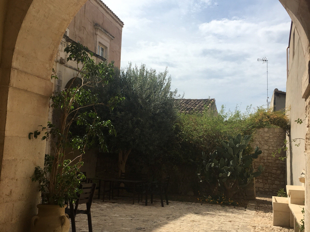 Palazzo Gambuzza主图