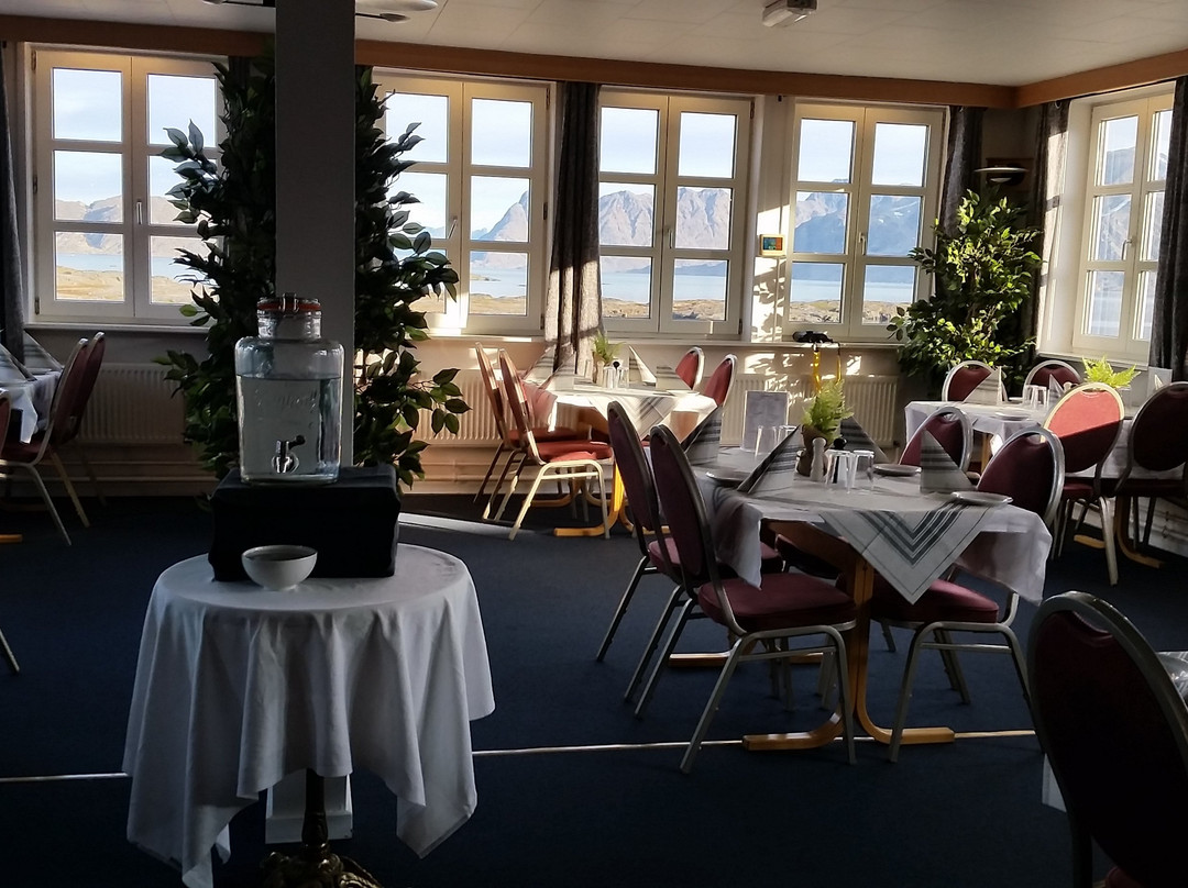 库鲁苏克酒店主图