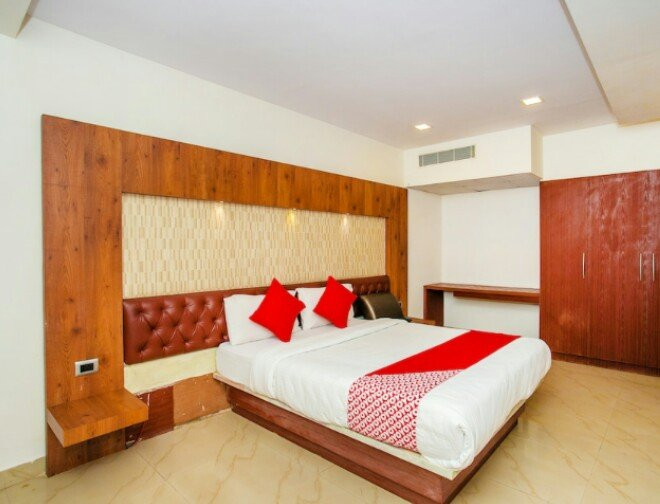 OYO 17102 Hotel Azure Park主图