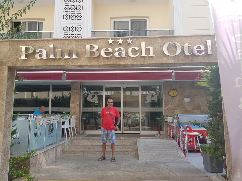 Palm Beach Hotel主图