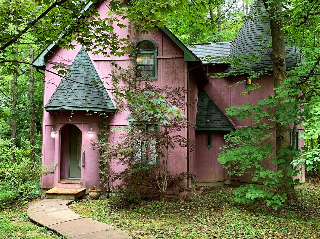 Ravenwood Castle主图