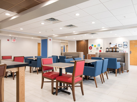 Holiday Inn Express 亚特兰大的石头山主图
