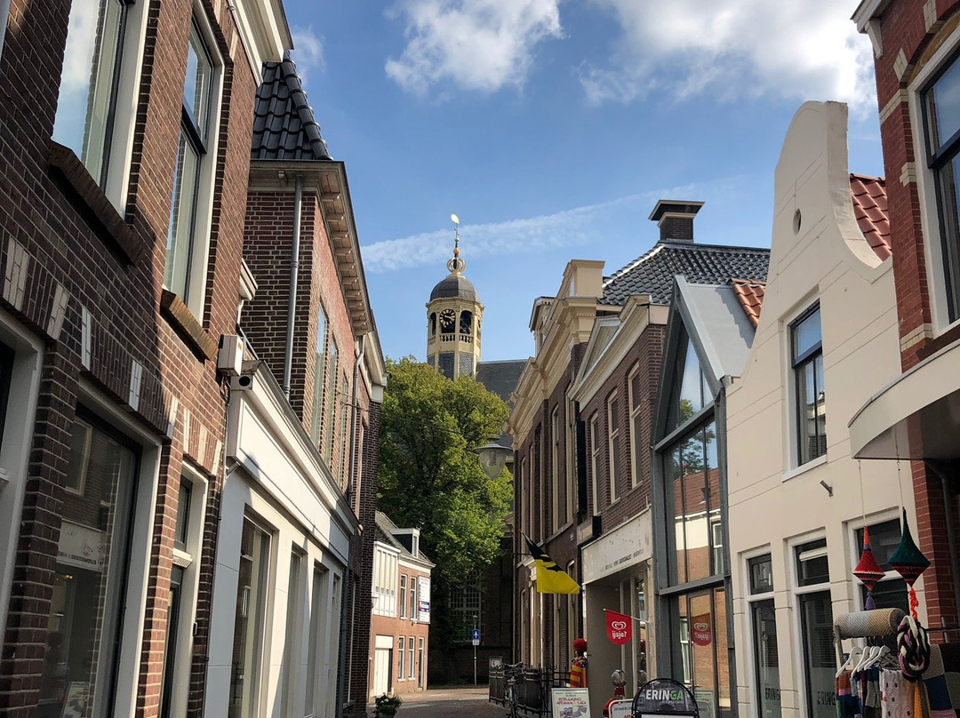 Martinikerk Oud Kerkhof-Sneek必去景点