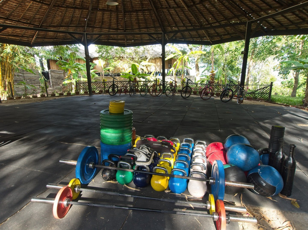 9 Huts On A Hill主图