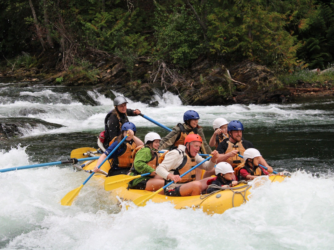 Adams River Rafting景点图片