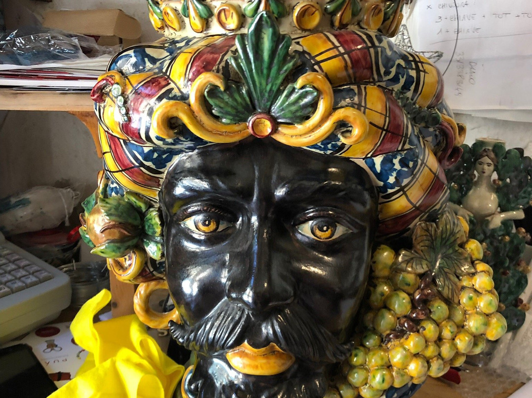 Ceramiche Artistiche Iudici-卡尔塔吉罗内必去景点