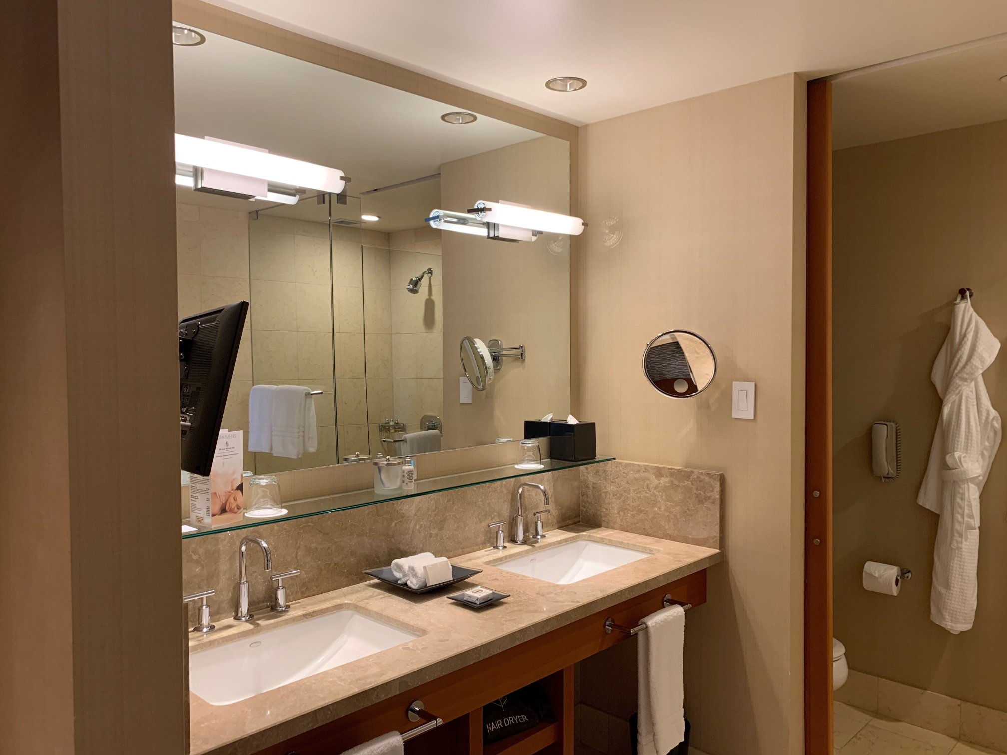 硅谷东帕洛阿尔托四季酒店-浴室