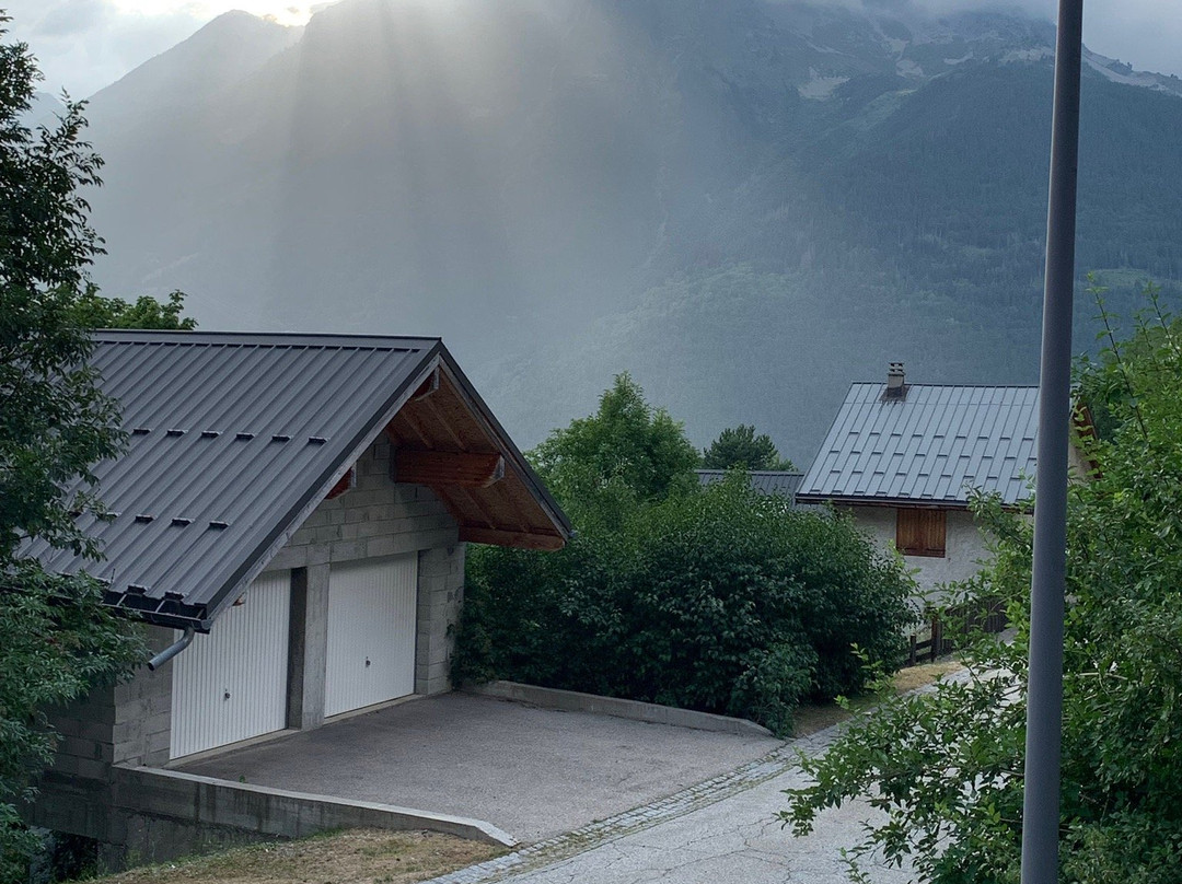 Chalet Lingayoni主图