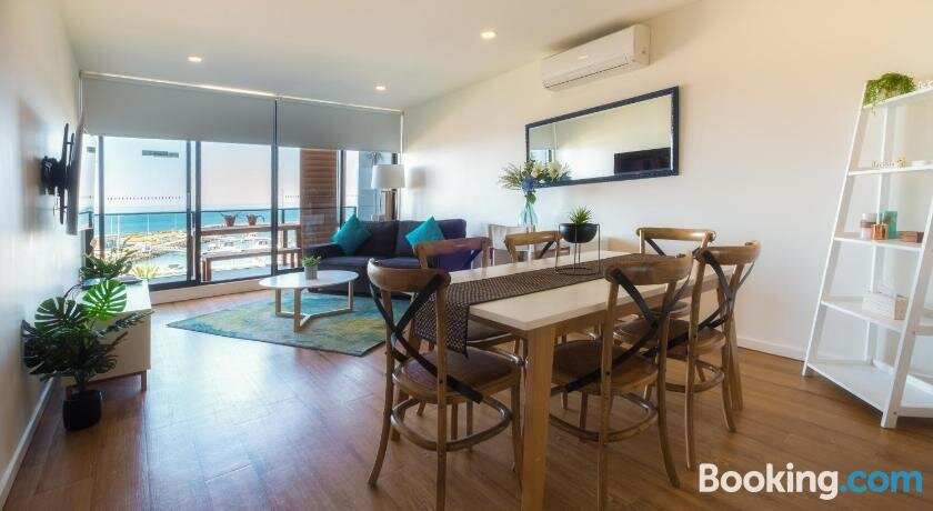 Waterfront Apartments Marinaquays